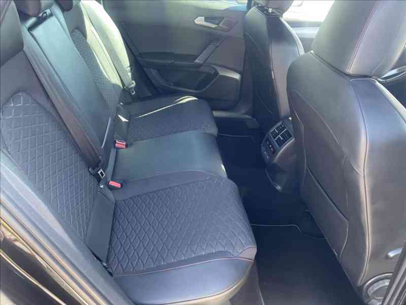 Seat Leon 2,0 TDi FR,DSG,VIRTUAL,KAMERA - foto 9