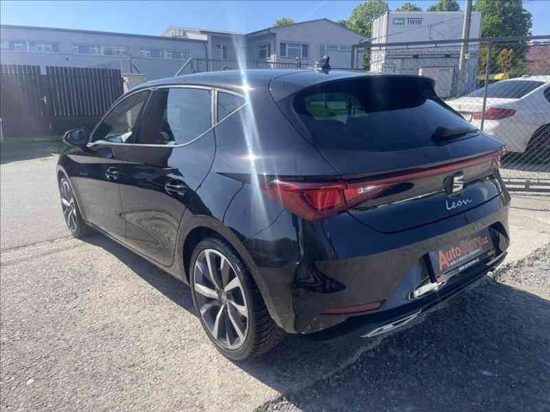 Seat Leon 2,0 TDi FR,DSG,VIRTUAL,KAMERA - foto 4