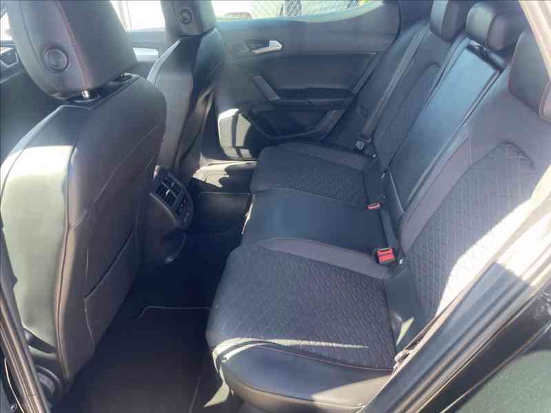 Seat Leon 2,0 TDi FR,DSG,VIRTUAL,KAMERA - foto 6
