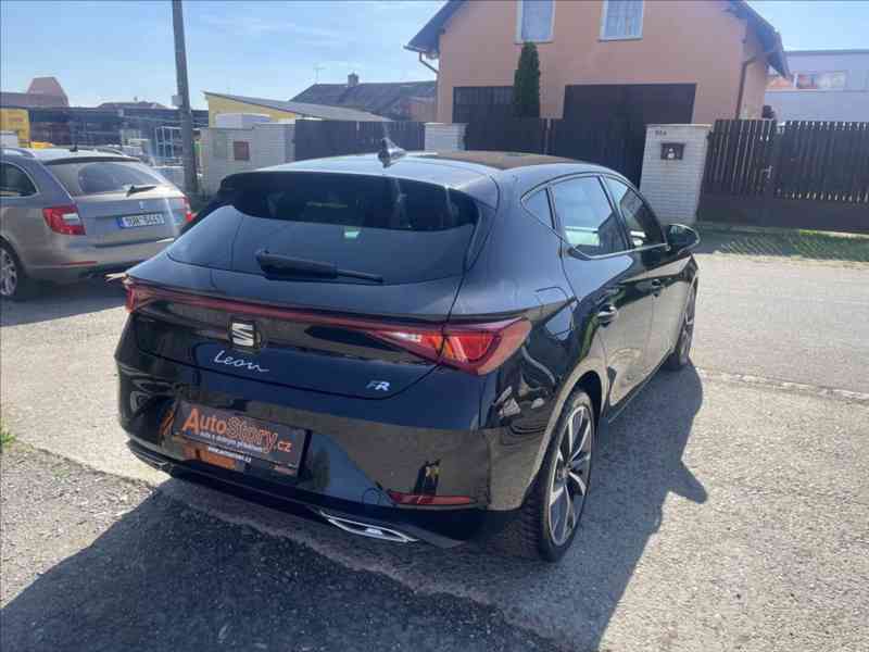 Seat Leon 2,0 TDi FR,DSG,VIRTUAL,KAMERA - foto 3