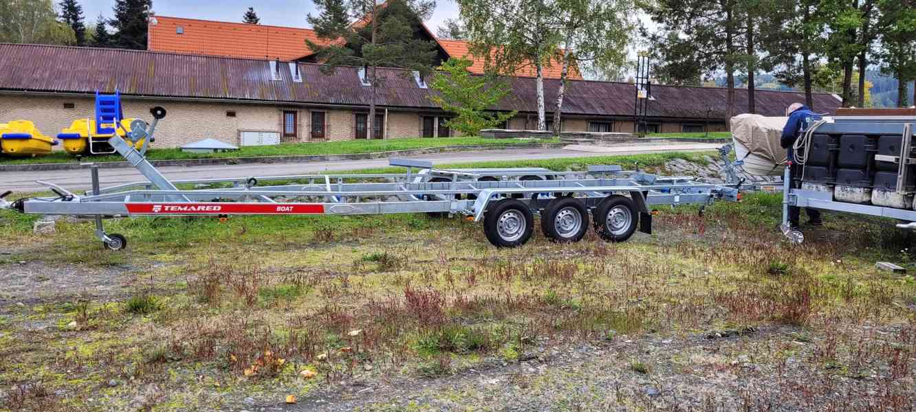  Kajutová loď QUICKSILVER ACTIV 905 Weekend MERCURY F 350 L6 - foto 3