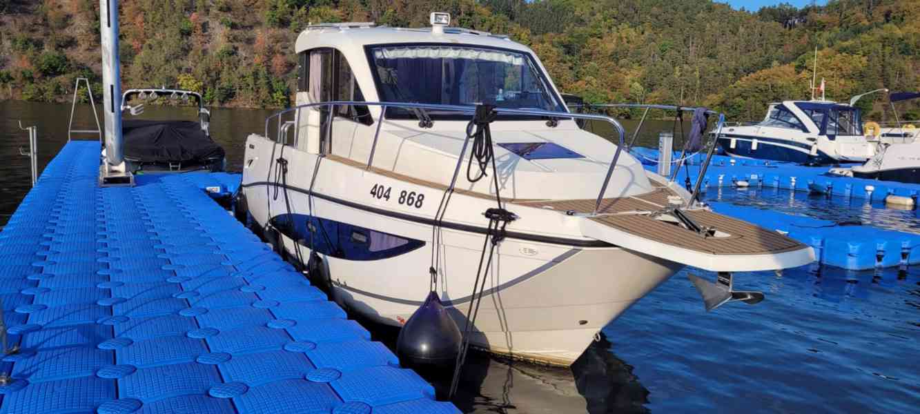  Kajutová loď QUICKSILVER ACTIV 905 Weekend MERCURY F 350 L6 - foto 5