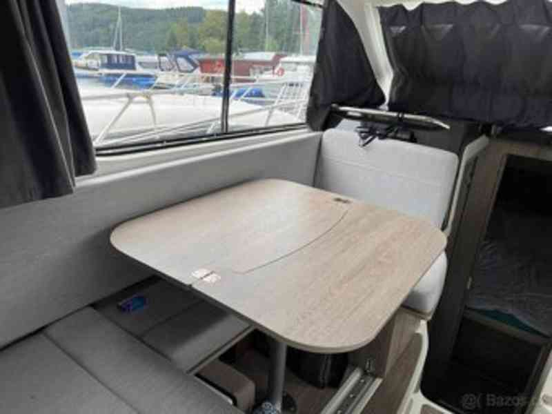  Kajutová loď QUICKSILVER ACTIV 905 Weekend MERCURY F 350 L6 - foto 2