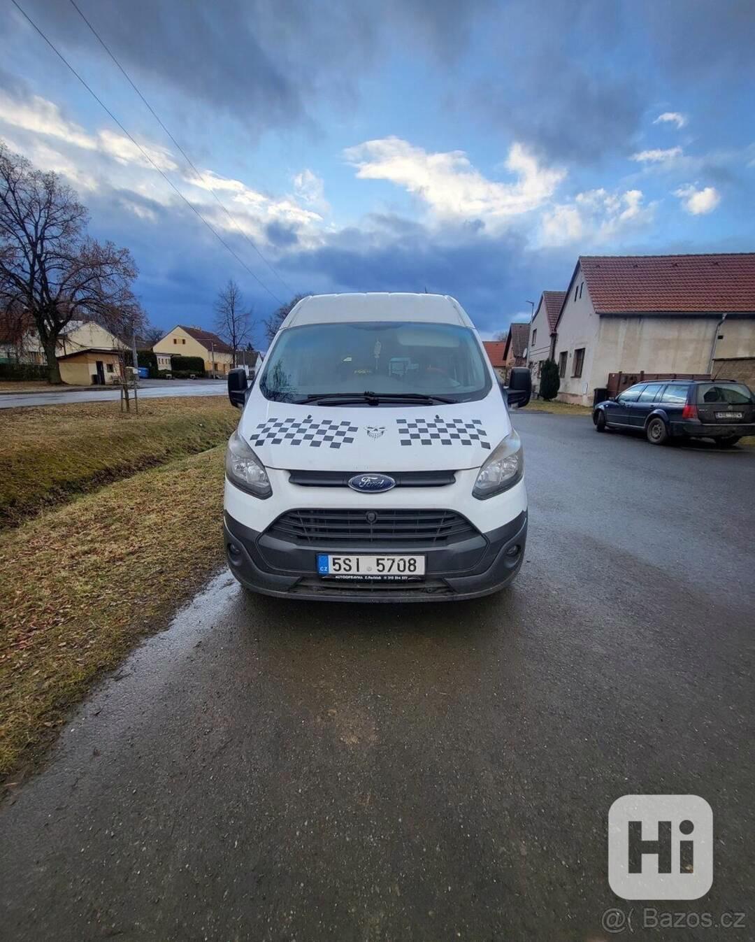Ford Transit Custom - foto 1