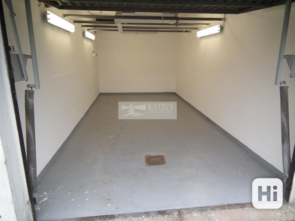 Řadová garáž po rekonstrukci, 18 m2, DV, Pouchov - foto 9
