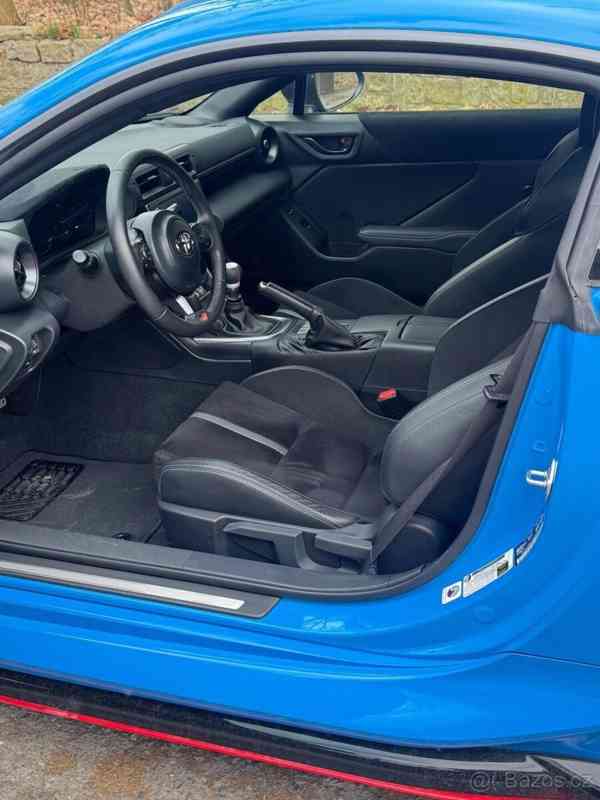 Toyota GR86 2,4   Executive - foto 7