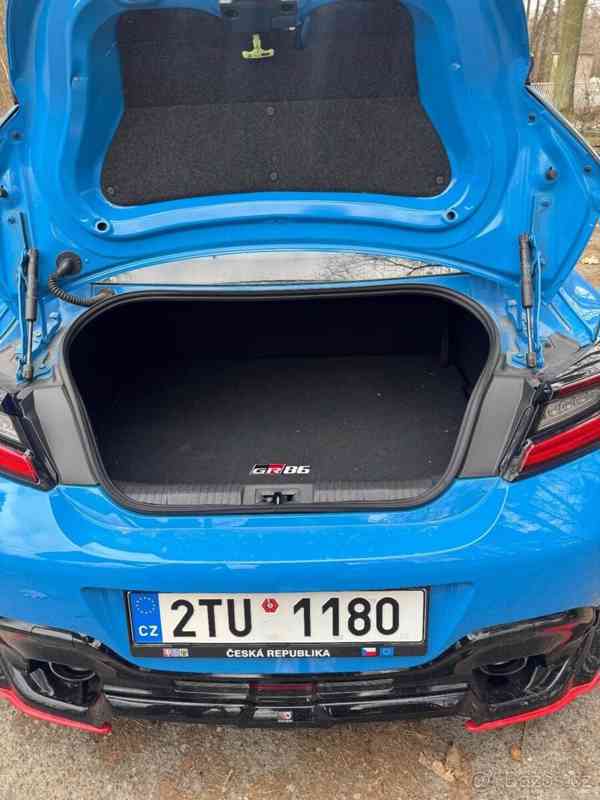 Toyota GR86 2,4   Executive - foto 3