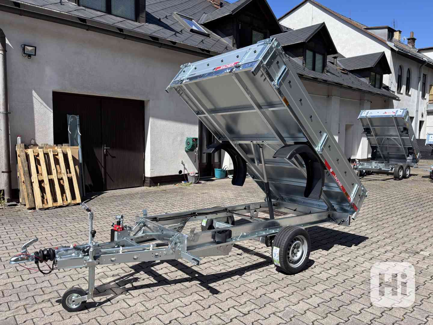 SKLOPNÝ PŘÍVĚS 1800 KG - foto 1