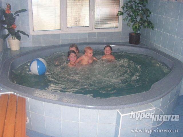 Pronájem chalupy s vnitřním vířivým bazénem, saunou, 6 osob - foto 8