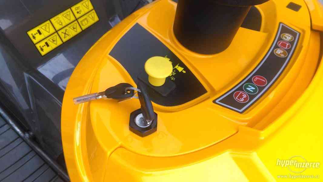 Nový trávní traktor STIGA ESTATE 5092 H - foto 10