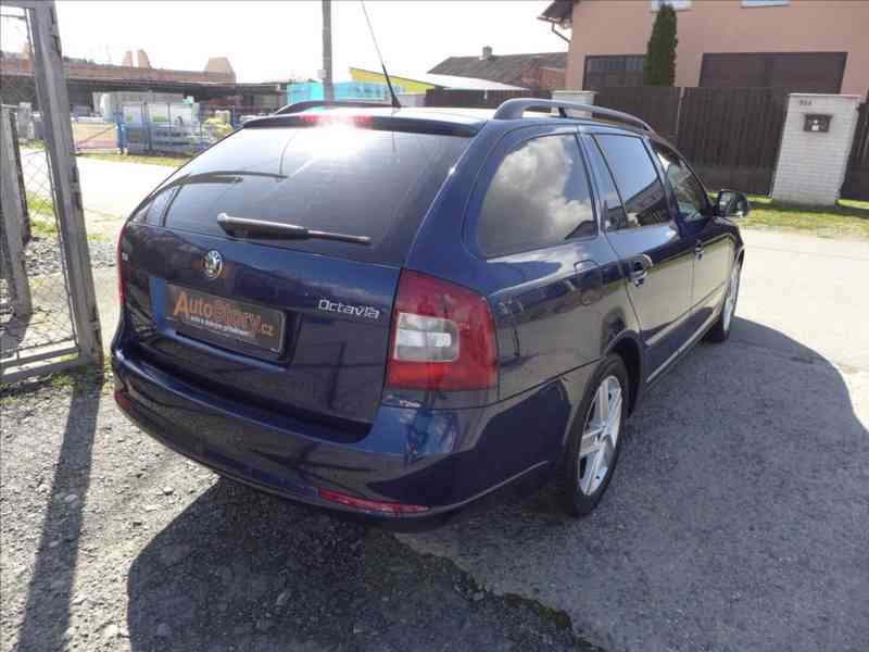 Škoda Octavia 1,4 TSI ELEGANCE, VÝHŘEV - foto 3