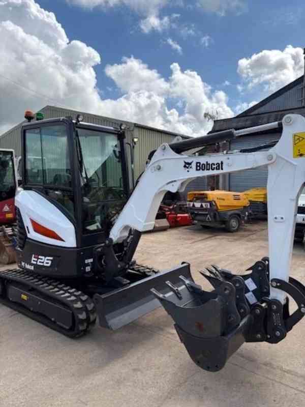 Na prodej: Minibagr Bobcat E26 (2023) Hmotnost: 2.6 tuny Pou - foto 4