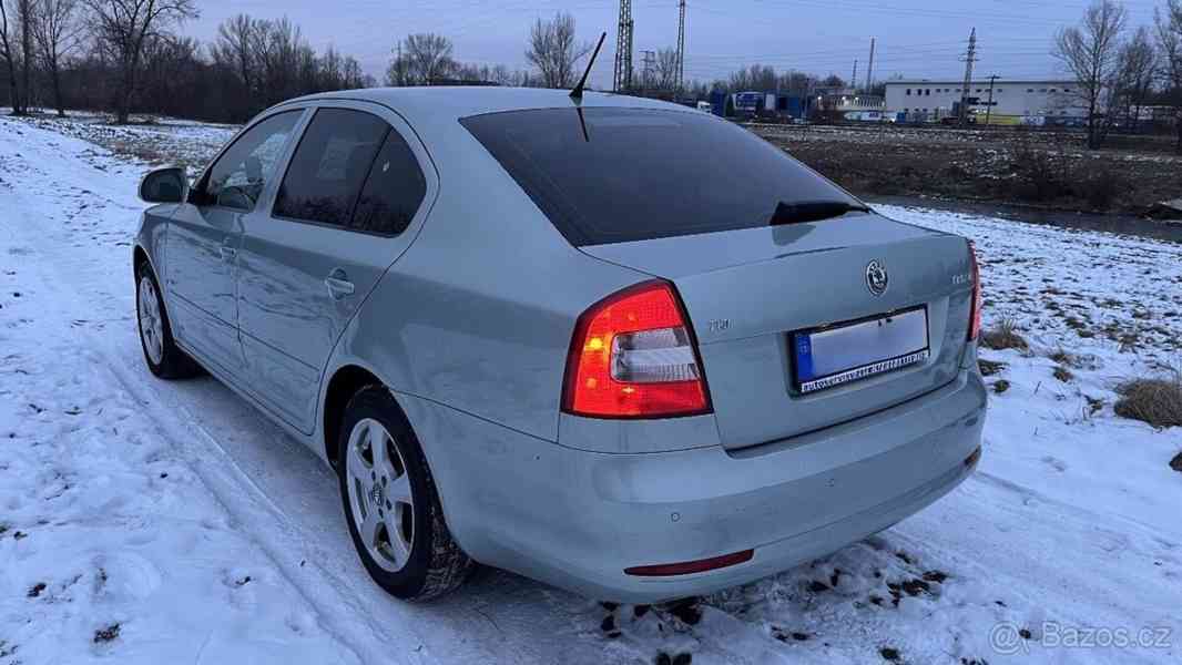 Škoda Octavia 1,6   II - foto 7