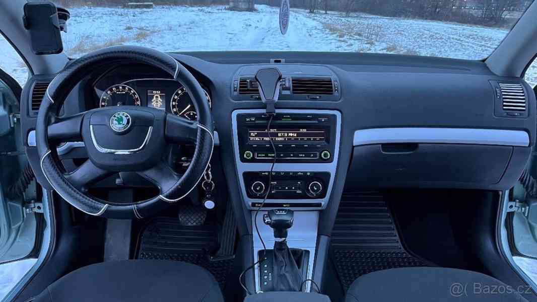 Škoda Octavia 1,6   II - foto 16