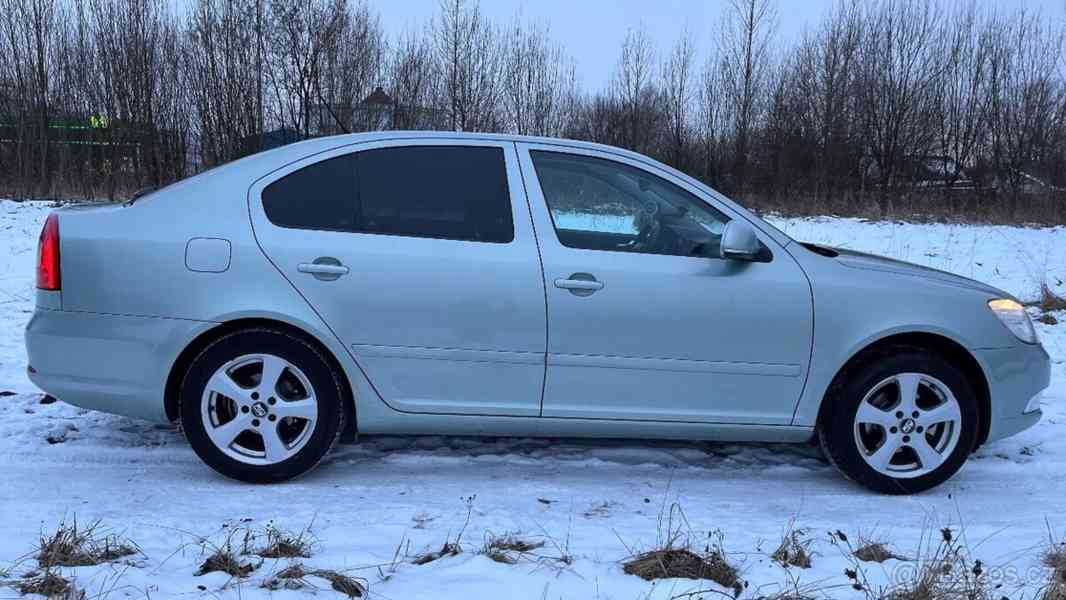 Škoda Octavia 1,6   II - foto 5