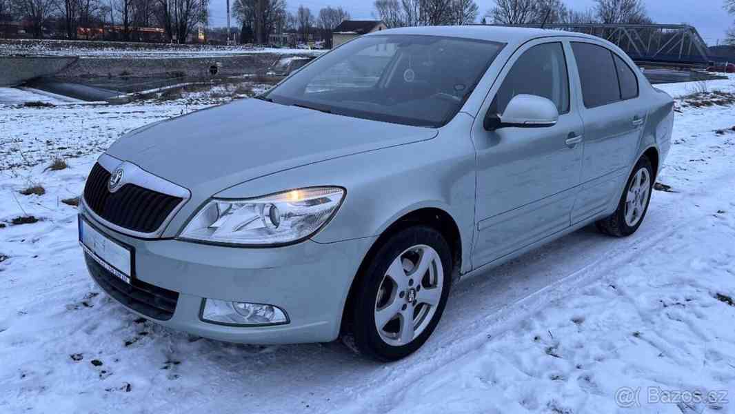 Škoda Octavia 1,6   II - foto 2