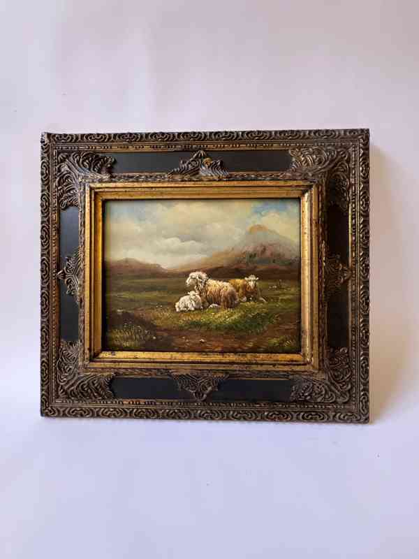 Ovce na pastvě - obraz ve zlatém zdobeném rámu