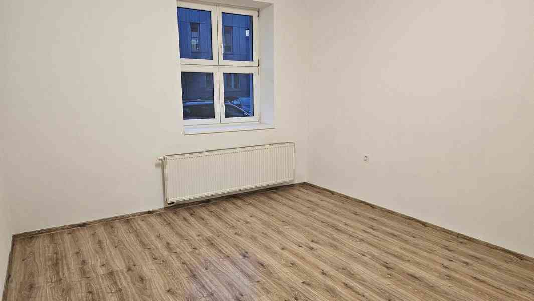 Pronájem bytu 1 + 1, 37 m2, přízemí, v centru Pardubic - foto 12