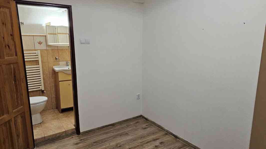 Pronájem bytu 1 + 1, 37 m2, přízemí, v centru Pardubic - foto 13