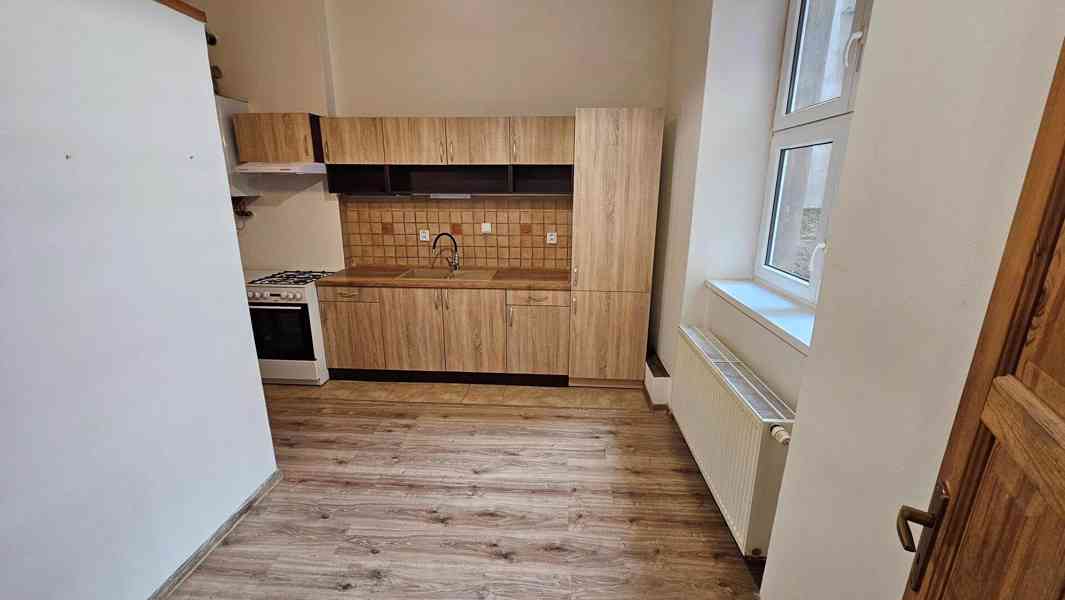 Pronájem bytu 1 + 1, 37 m2, přízemí, v centru Pardubic - foto 4