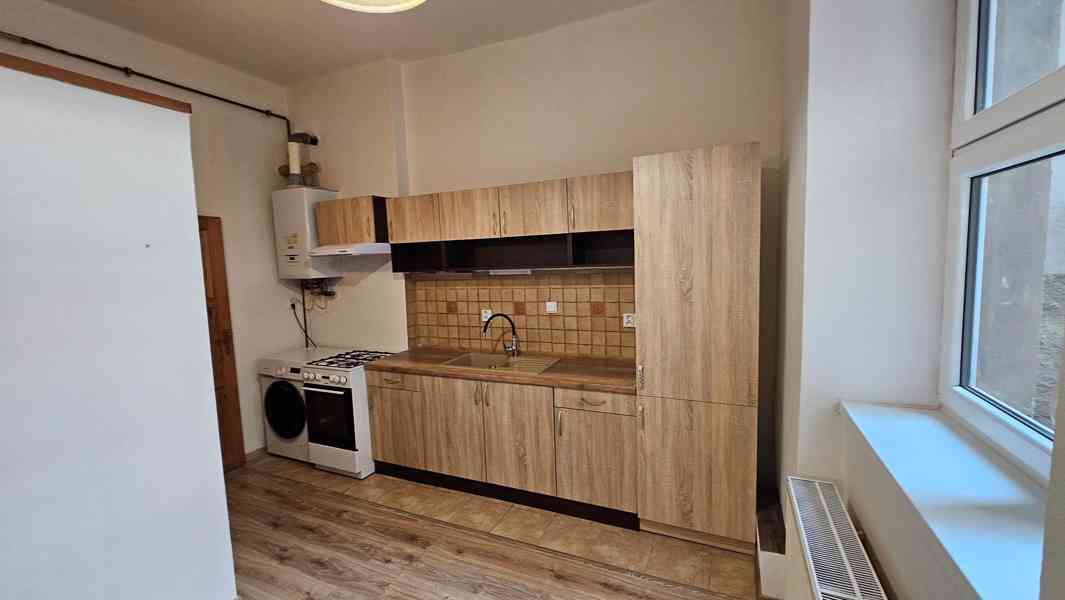 Pronájem bytu 1 + 1, 37 m2, přízemí, v centru Pardubic - foto 7