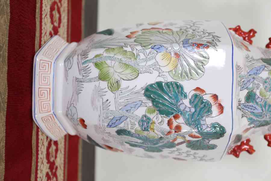 Ručně malovaná čínská váza hexagon - foto 3