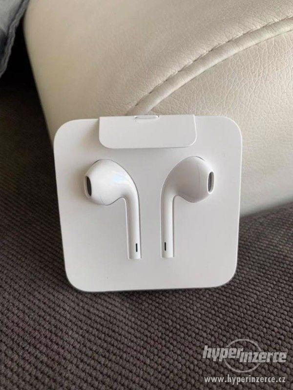 Apple EarPods sluchátka s Lightning konektorem - foto 1