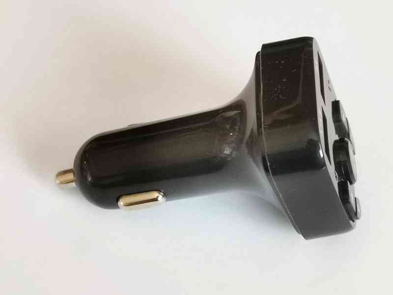 Auto USB nabíječka s Bluetooth FM transmitterem a LCD - foto 4