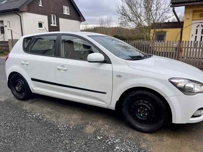 Kia Ceed 1.4 LPG r.v. 2011 - 1.Majitel - foto 5