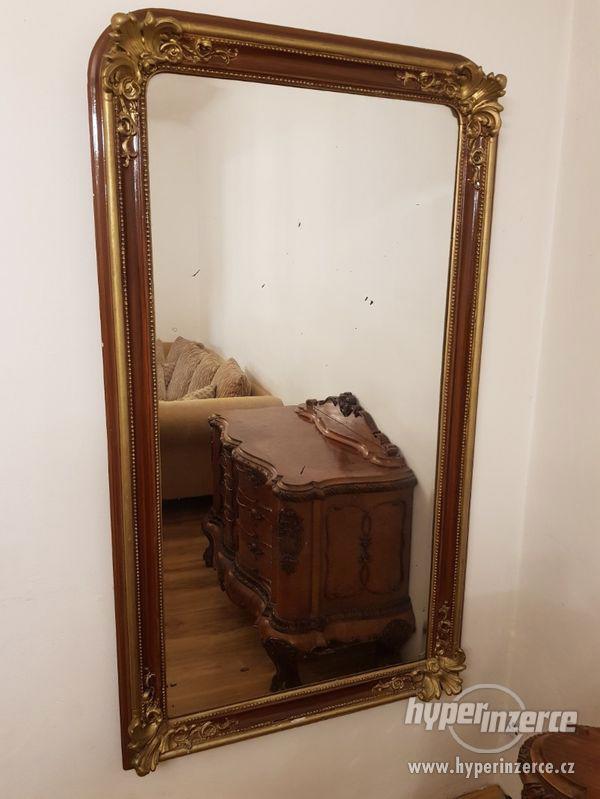 Zakázkově dělaný starožitný nábytek z Vídně - foto 37