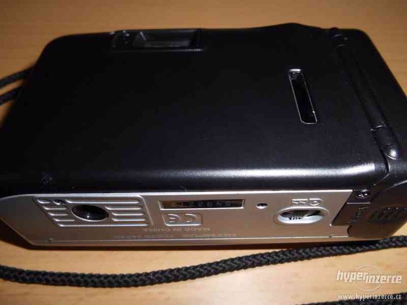 Jednoduchý kompaktní fotoaparát Oplympus - foto 4