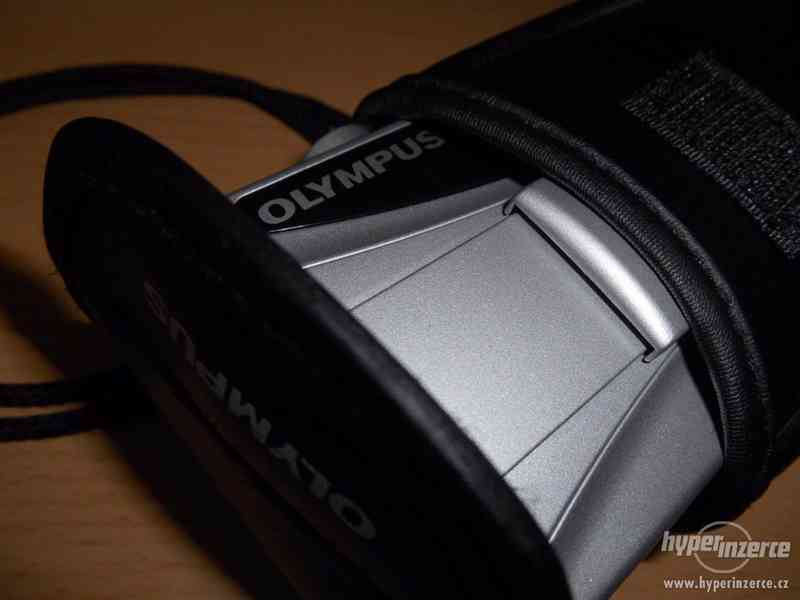 Jednoduchý kompaktní fotoaparát Oplympus - foto 7