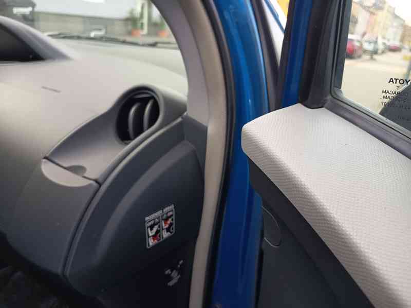 Toyota Yaris 1,3VVT-I Comfort ČR  - foto 13
