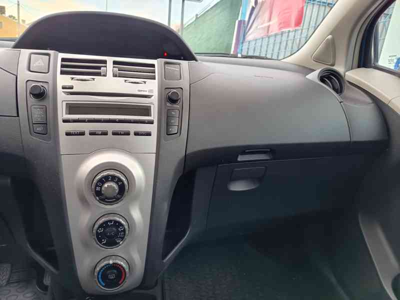 Toyota Yaris 1,3VVT-I Comfort ČR  - foto 16