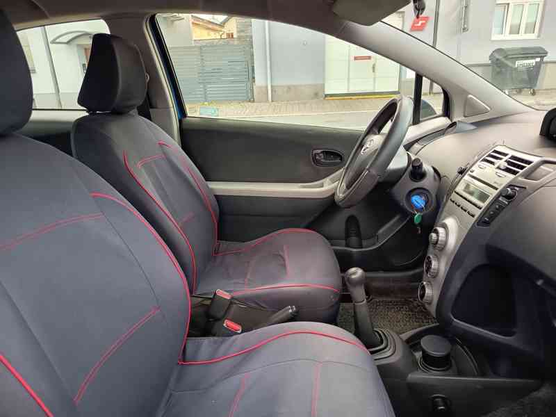 Toyota Yaris 1,3VVT-I Comfort ČR  - foto 12