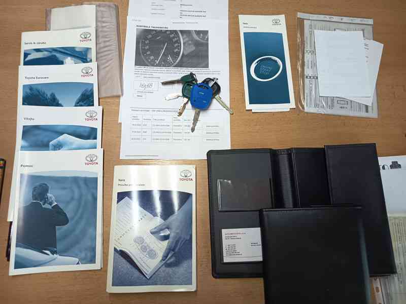 Toyota Yaris 1,3VVT-I Comfort ČR  - foto 21