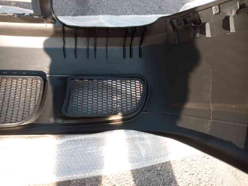 VW Golf 4 přední nárazník R32. - foto 5