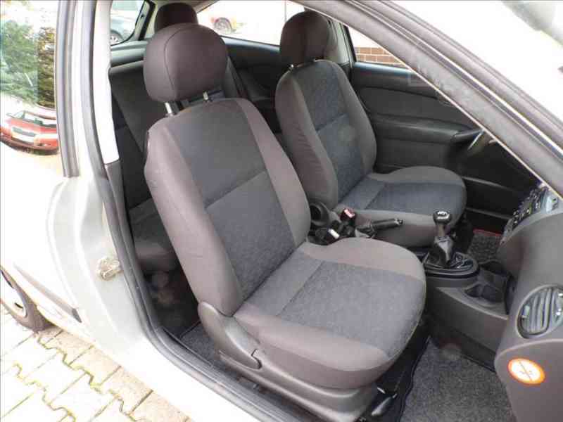 Ford Focus 1,4 16V KLIMATIZACE - foto 11