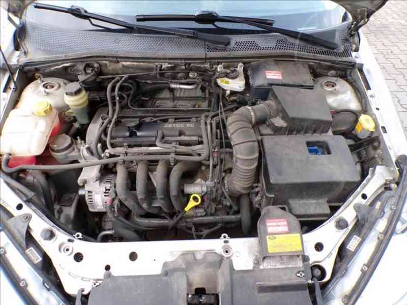 Ford Focus 1,4 16V KLIMATIZACE - foto 14