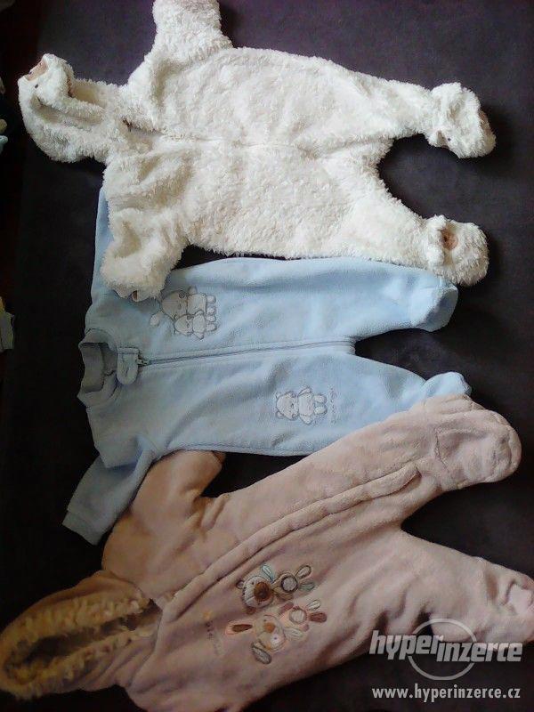 prodám kompletní kojenecké oblečení 0-3m - foto 7