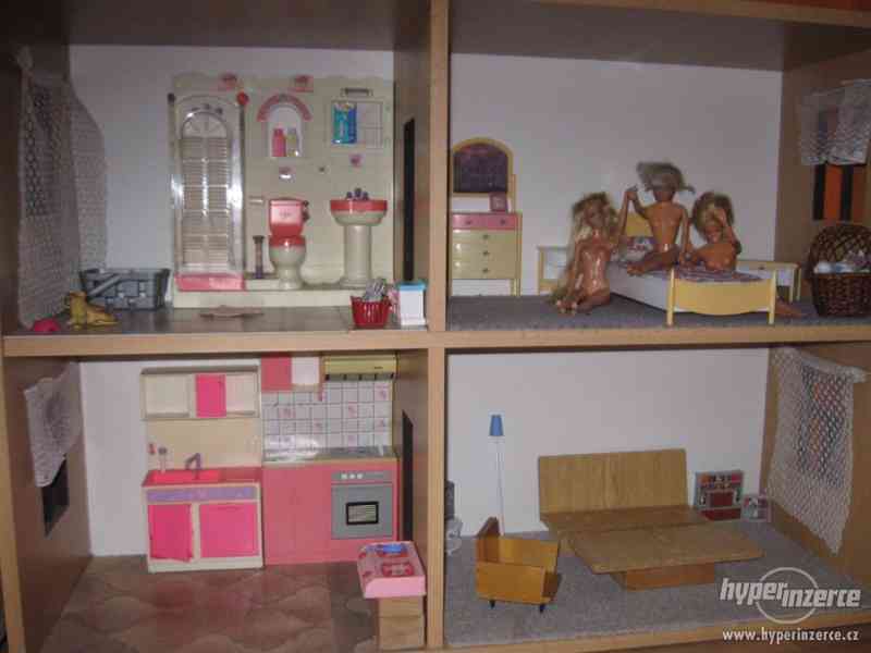 prodám domeček pro Barbie-dřevěný(4 místnosti) - foto 2