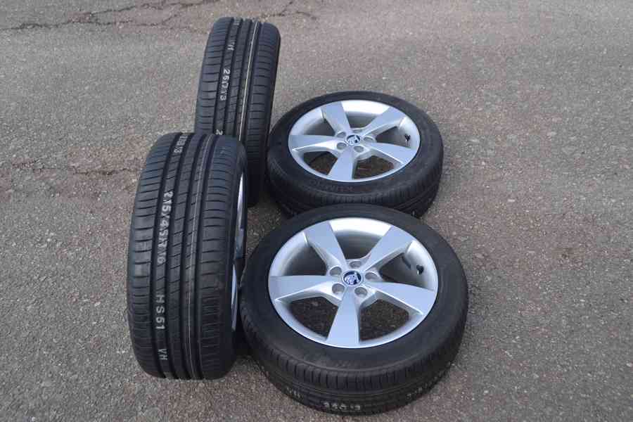 Škoda Fabia III/Rapid- NOVÝ letní Alu komplet 215/45/R16 - foto 14