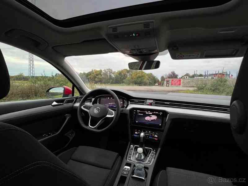Volkswagen Passat Variant 2,0   TDI DSG 2020 rok - foto 12