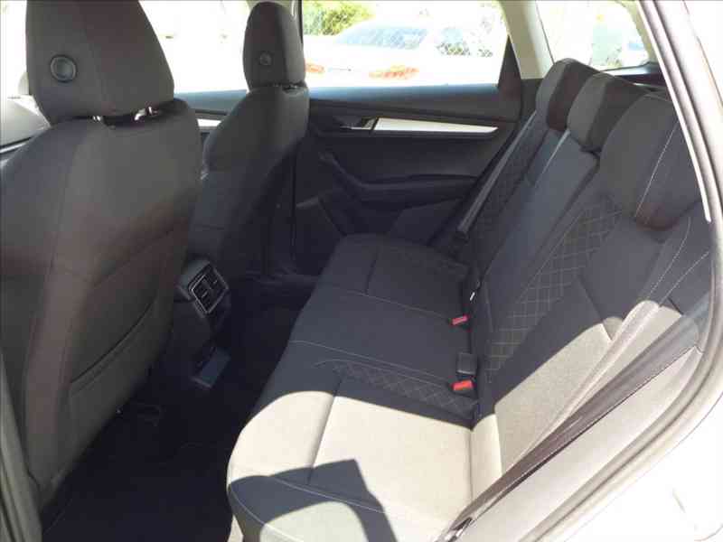 Škoda Karoq 1,6 TDI LED NAVI KAMERA APP - foto 6