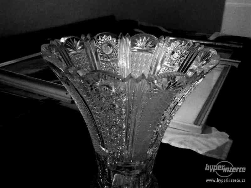 Broušená váza Bohemia Crystal - foto 2