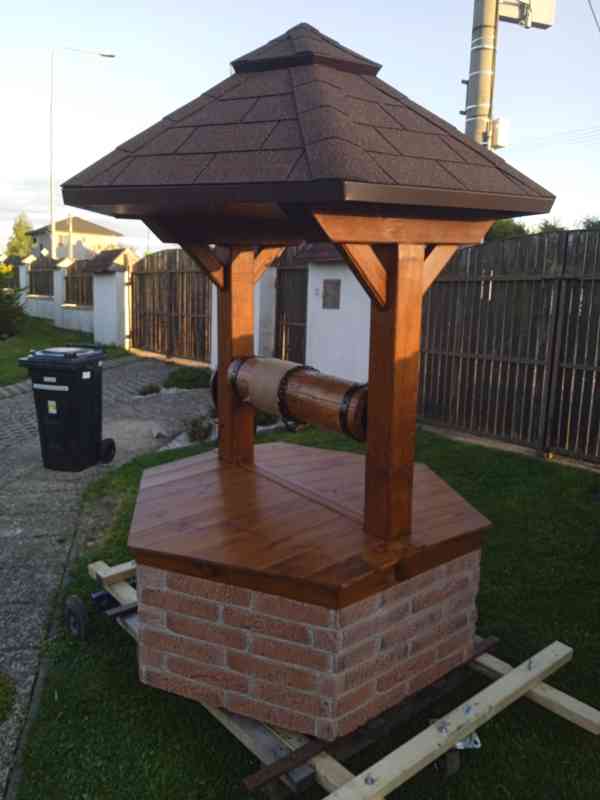Rumpál (okrasná studna) - foto 3