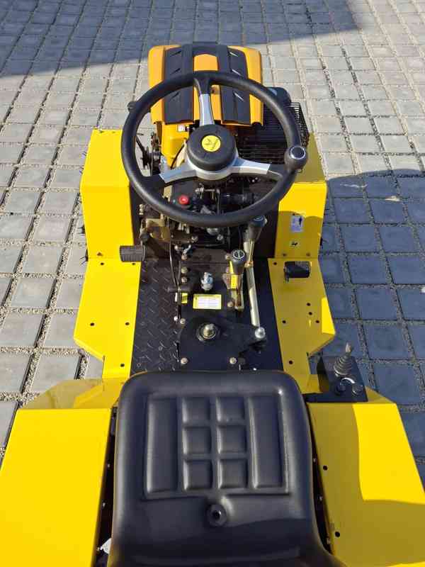 Tauros ZX18b 4x4 (až 17,7 koní) - foto 2