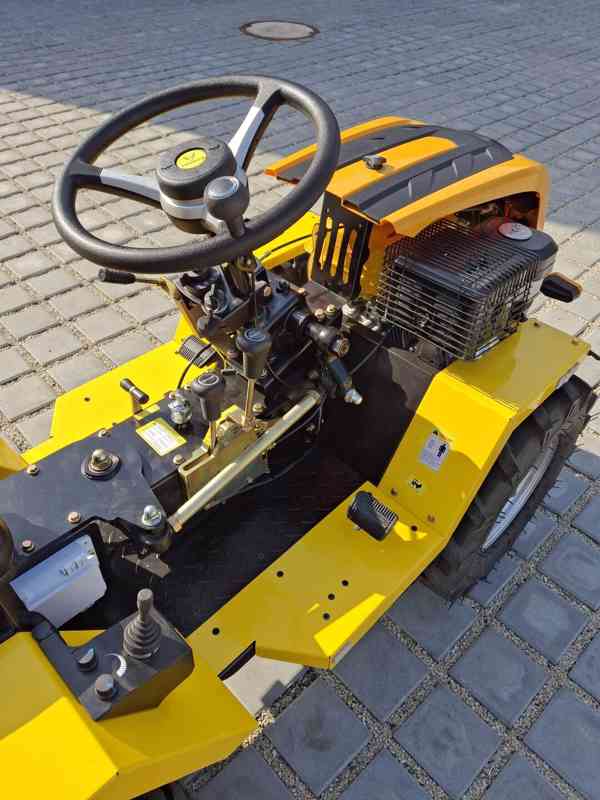 Tauros ZX18b 4x4 (až 17,7 koní) - foto 3