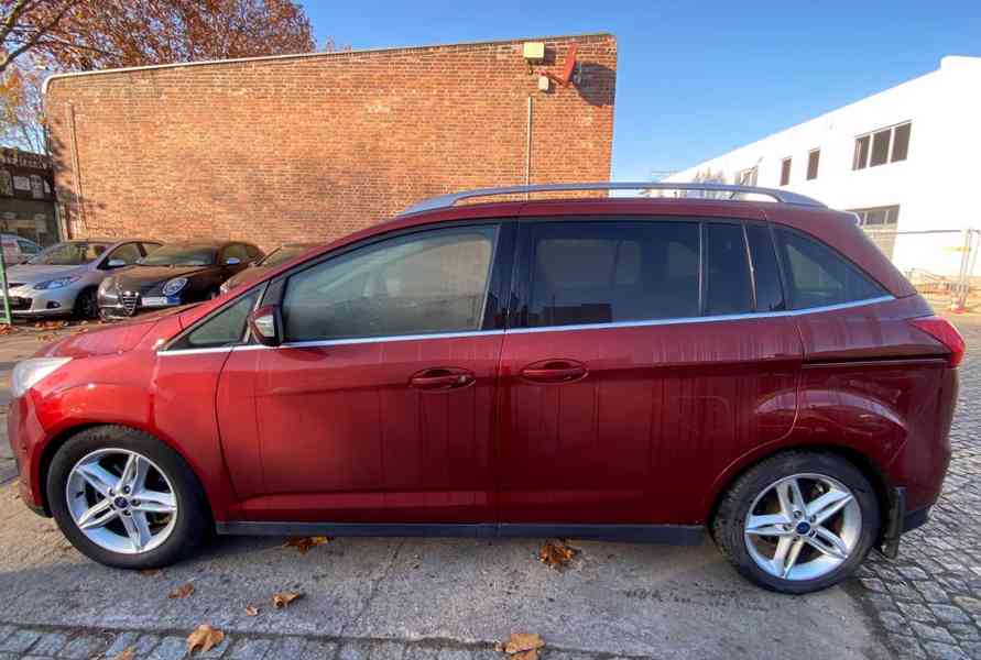 Ford Grand C-Max 2,0TDCi Titanium 110kw - foto 4