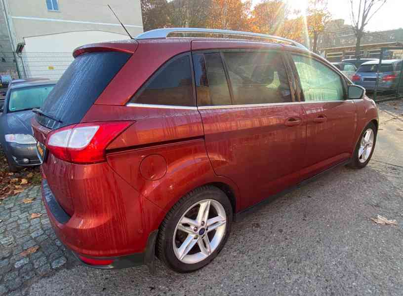 Ford Grand C-Max 2,0TDCi Titanium 110kw - foto 8